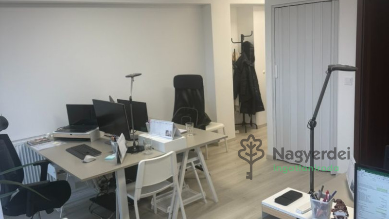 Debrecen, Liget lakópark, Iroda, nem irodaházban  