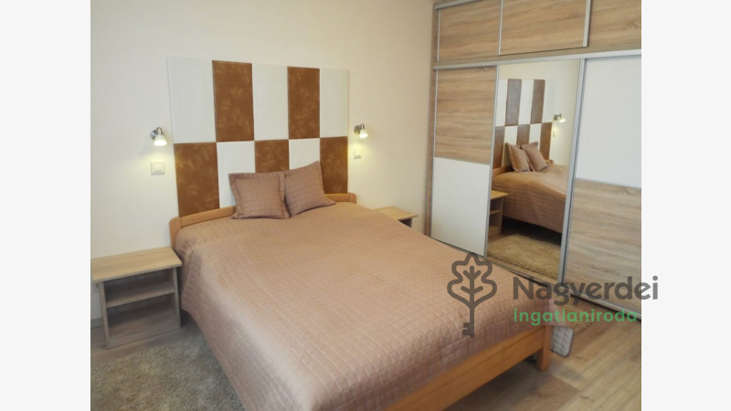 Debrecen, Sestakert, Lakás, tégla lakás  