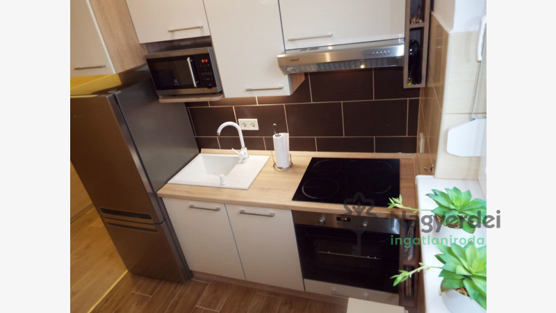 Debrecen, Sestakert, Lakás, tégla lakás  