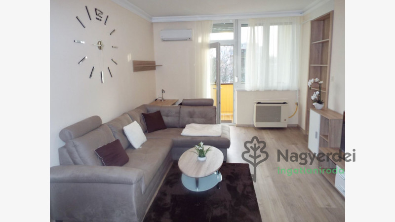 Debrecen, Sestakert, Lakás, tégla lakás  