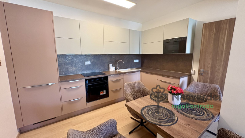 Debrecen, Vénkert, Lakás, tégla lakás  