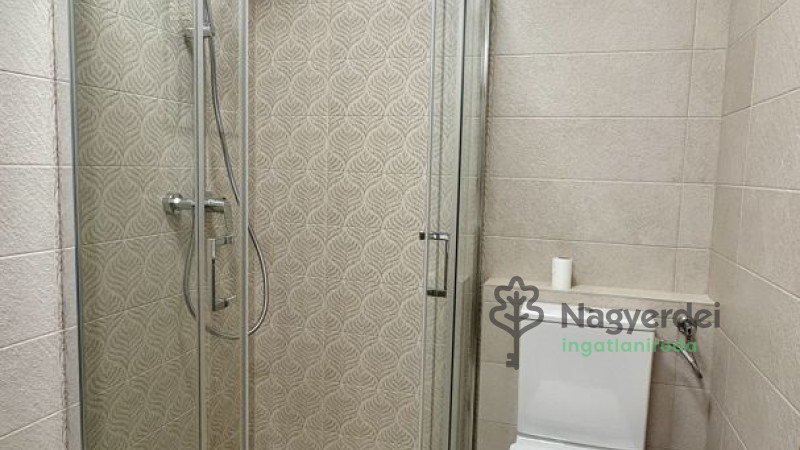 Debrecen, Vénkert, Lakás, tégla lakás  