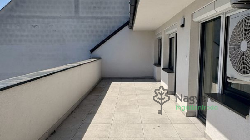 Debrecen, Vénkert, Lakás, tégla lakás  