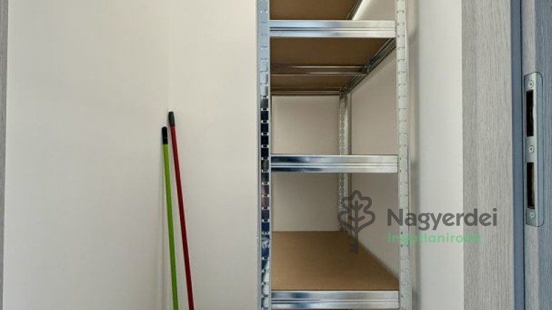 Debrecen, Belváros, Lakás, tégla lakás  