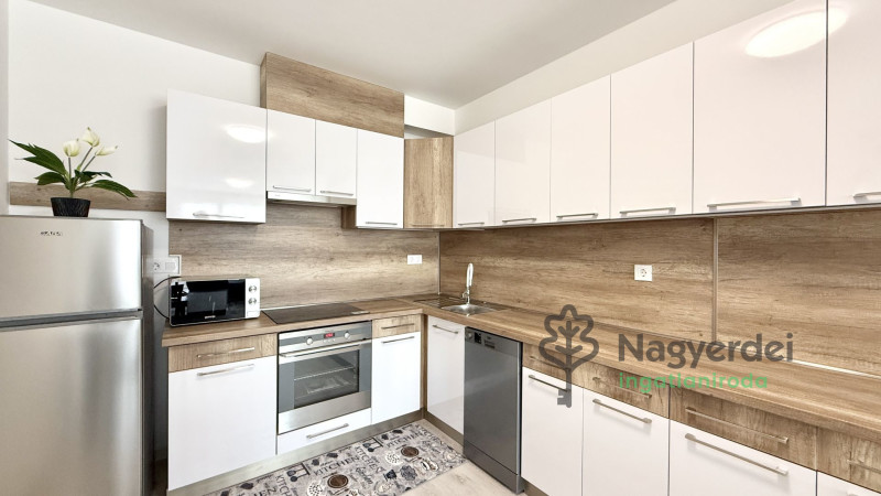 Debrecen, Belváros, Lakás, tégla lakás  