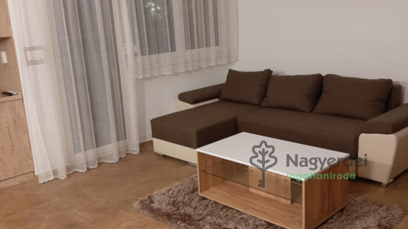 Debrecen, Sestakert, Lakás, tégla lakás  