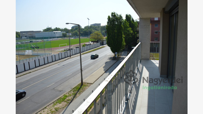 Debrecen, Sestakert, Lakás, tégla lakás  
