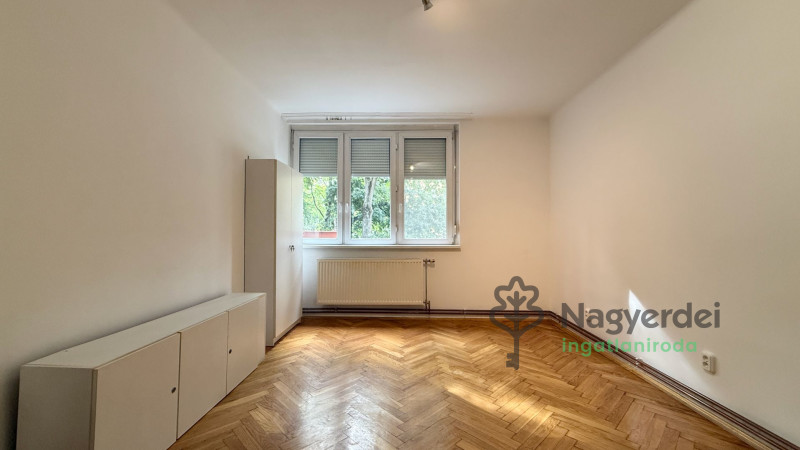 Debrecen, Sestakert, Lakás, tégla lakás  