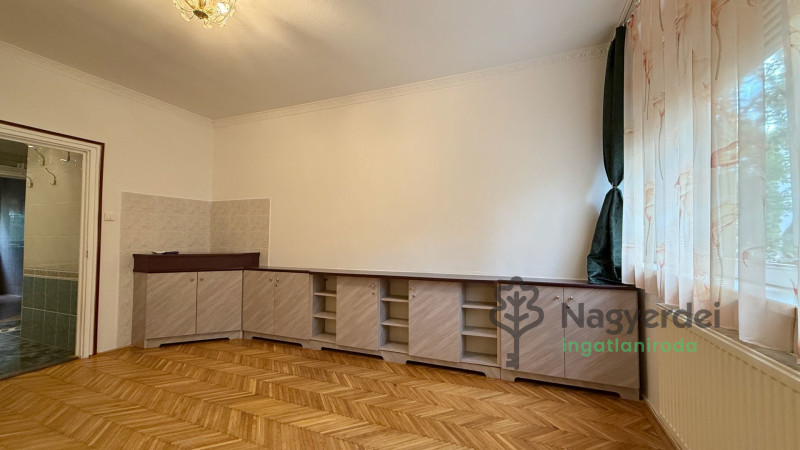 Debrecen, Sestakert, Lakás, tégla lakás  