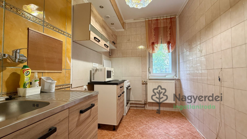 Debrecen, Sestakert, Lakás, tégla lakás  
