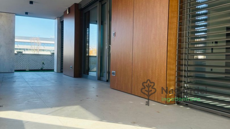 Debrecen, Nagyerdő, Lakás, tégla lakás  