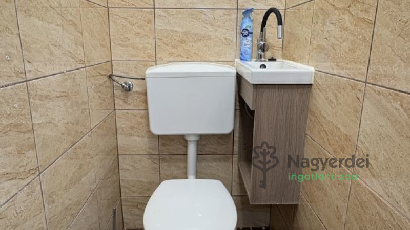 Debrecen, Burgundia, Ház, családi ház  