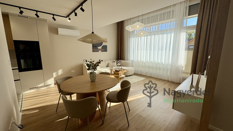 Debrecen, Belváros, Lakás, tégla lakás  