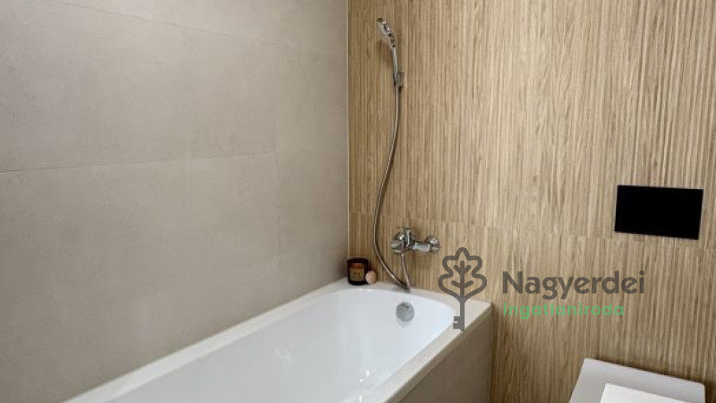 Debrecen, Belváros, Lakás, tégla lakás  