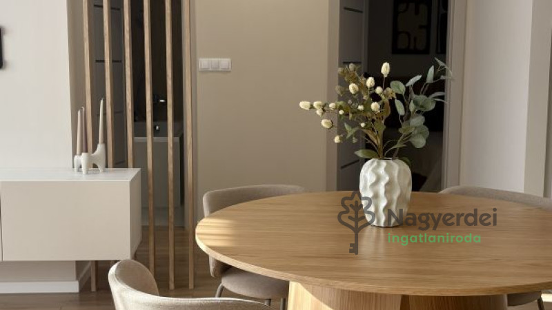 Debrecen, Belváros, Lakás, tégla lakás  