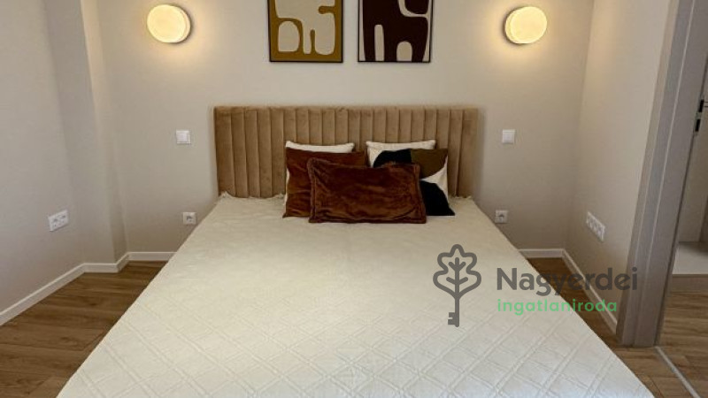 Debrecen, Belváros, Lakás, tégla lakás  