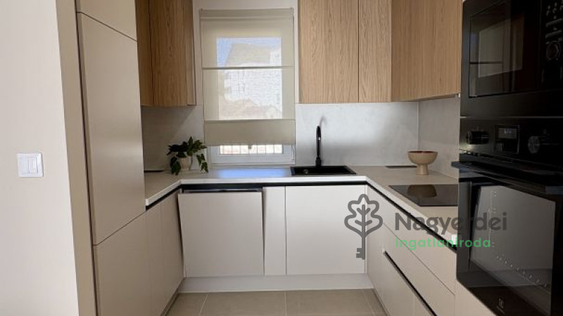 Debrecen, Belváros, Lakás, tégla lakás  