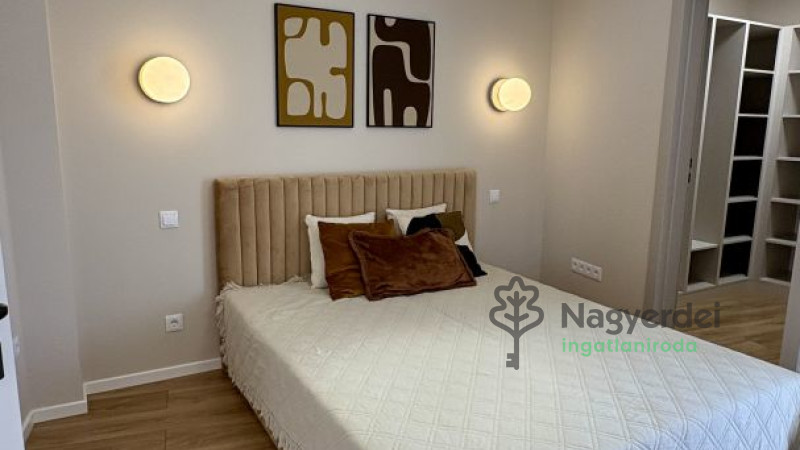 Debrecen, Belváros, Lakás, tégla lakás  