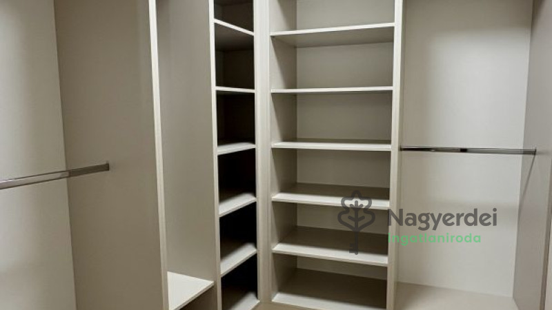 Debrecen, Belváros, Lakás, tégla lakás  