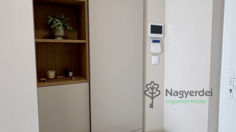 Debrecen, Belváros, Lakás, tégla lakás  