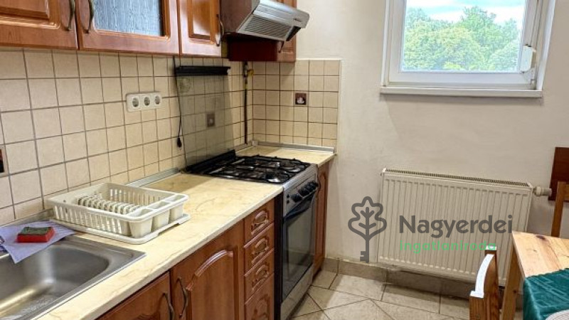 Debrecen, Sestakert, Lakás, tégla lakás  