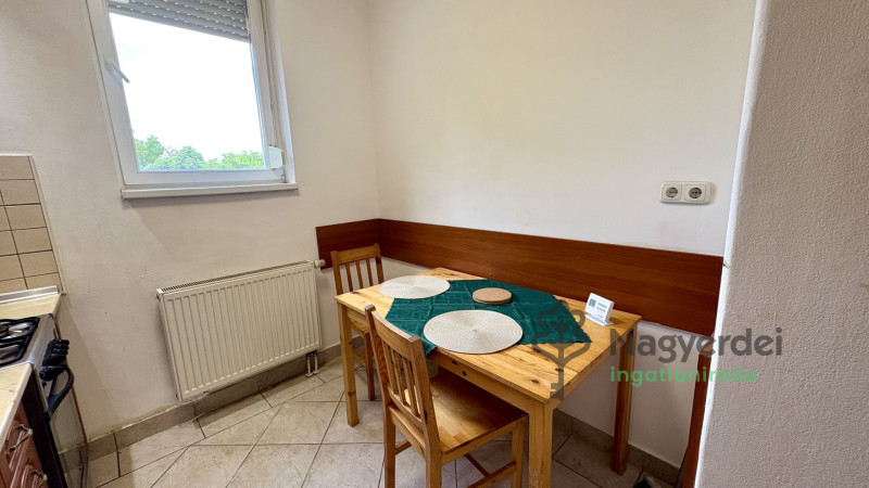 Debrecen, Sestakert, Lakás, tégla lakás  