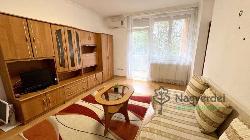Debrecen, Sestakert, Lakás, tégla lakás  