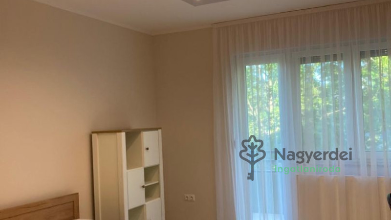 Debrecen, Egyetemváros, Lakás, tégla lakás  