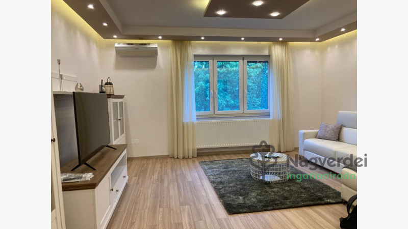 Debrecen, Egyetemváros, Lakás, tégla lakás  