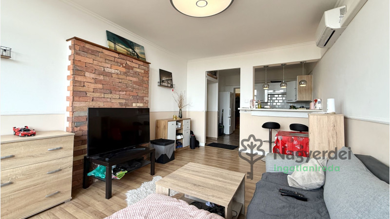 Debrecen, Libakert, Lakás, csúsztatott zsalus  