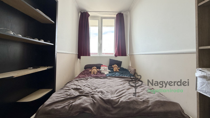 Debrecen, Libakert, Lakás, csúsztatott zsalus  