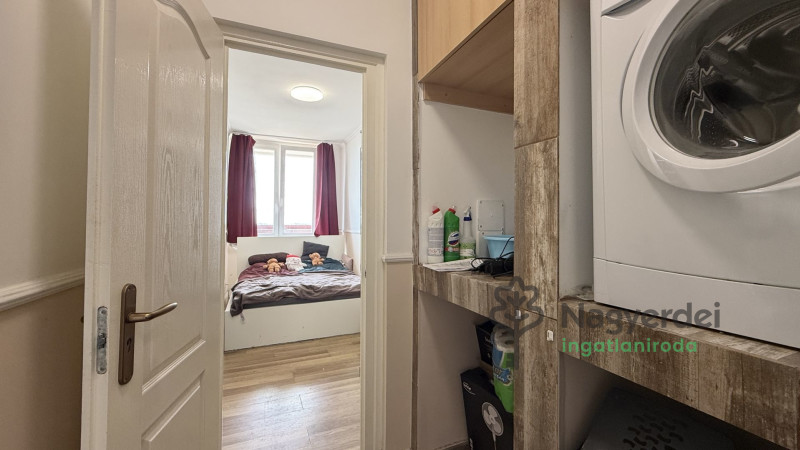 Debrecen, Libakert, Lakás, csúsztatott zsalus  