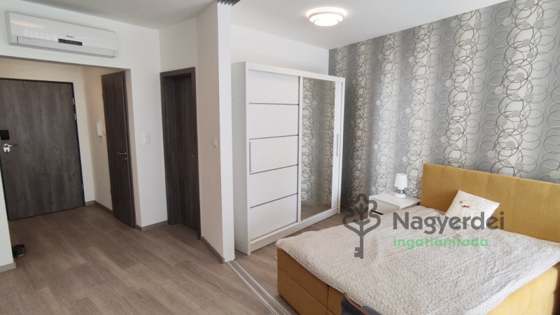Debrecen, Belváros, Lakás, tégla lakás  