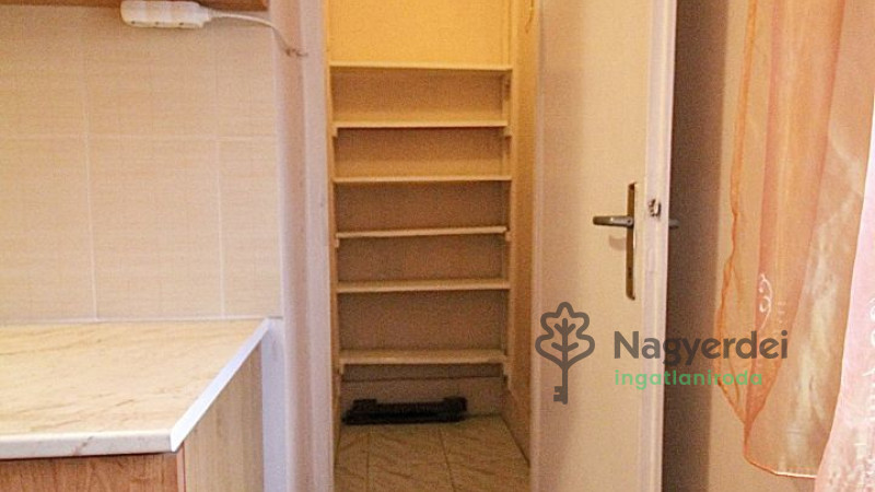 Debrecen, Péterfia, Lakás, tégla lakás  