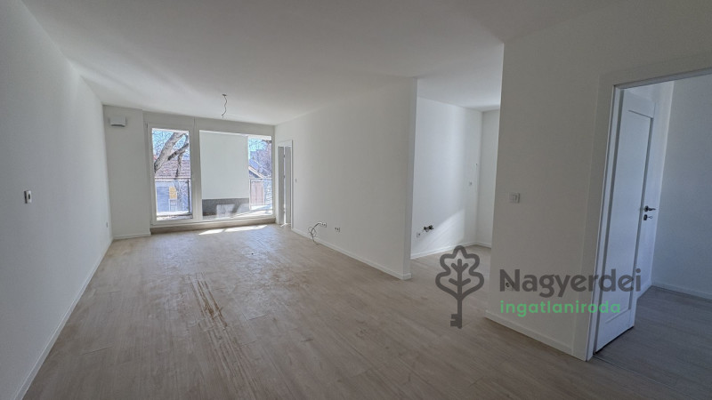 Debrecen, Belváros, Lakás, tégla lakás  