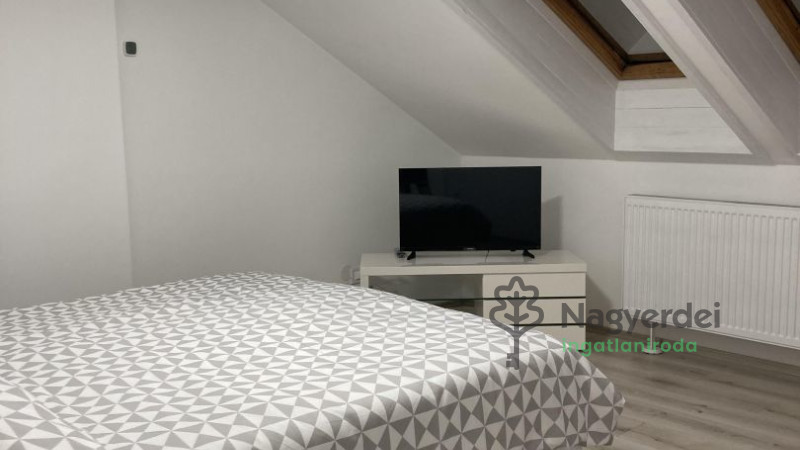 Debrecen, Óváros, Lakás, tégla lakás  