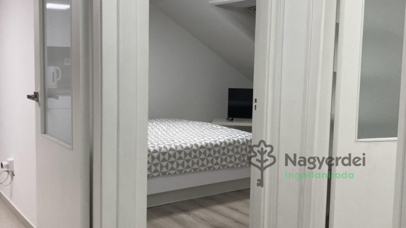 Debrecen, Óváros, Lakás, tégla lakás  