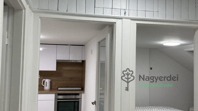 Debrecen, Óváros, Lakás, tégla lakás  