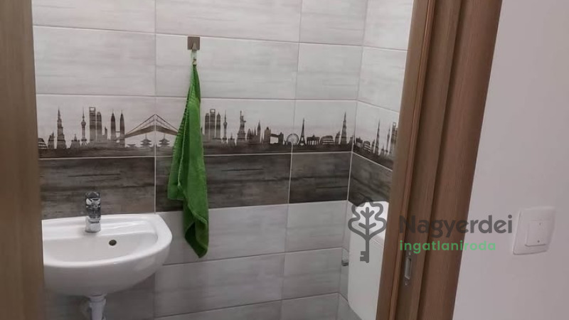 Debrecen, Ispotály, Lakás, tégla lakás  