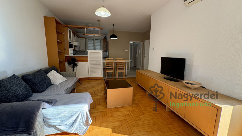 Debrecen, Belváros, Lakás, tégla lakás  