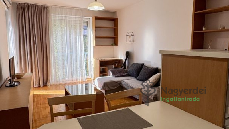 Debrecen, Belváros, Lakás, tégla lakás  