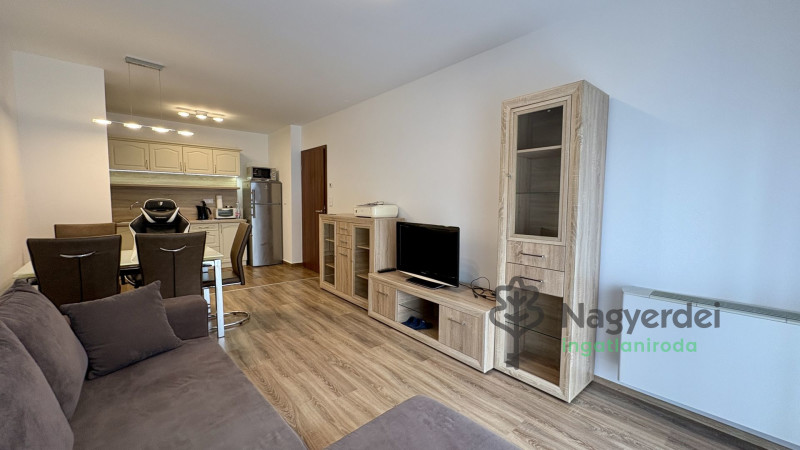 Debrecen, Sestakert, Lakás, tégla lakás  
