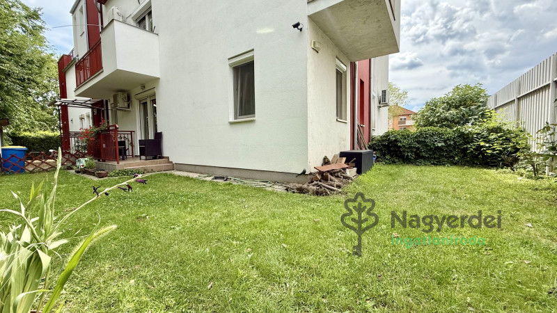 Debrecen, Hatvan utcai kert, Lakás, tégla lakás  