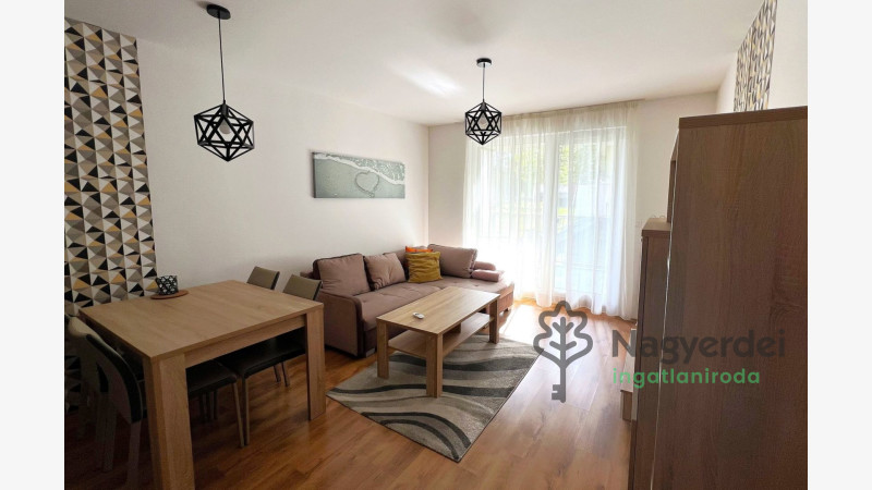 Debrecen, Sestakert, Lakás, tégla lakás  
