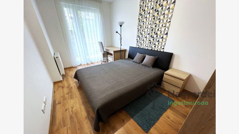 Debrecen, Sestakert, Lakás, tégla lakás  