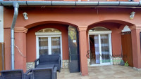 Debrecen, Liget II lakópark, Ház, sorház  