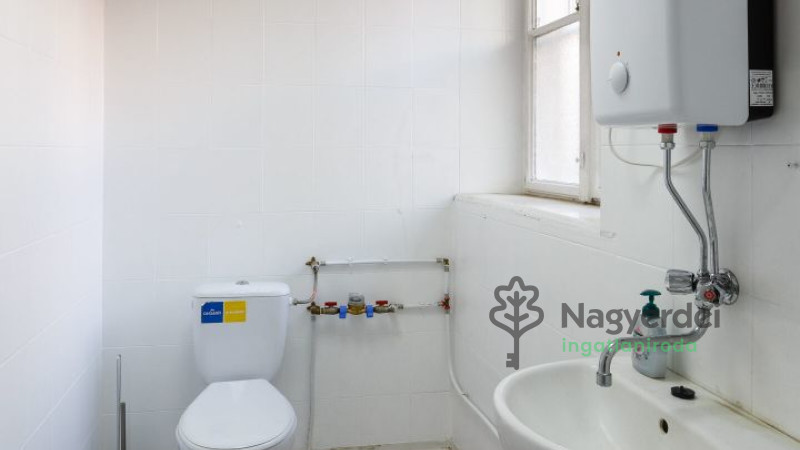 Debrecen, Belváros, Üzlethelyiség, nem üzletközpontban  