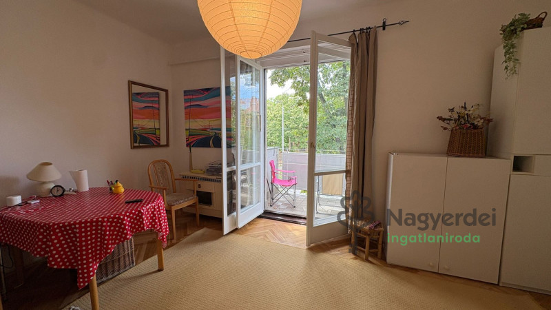 Debrecen, Nagyerdő, Lakás, tégla lakás  