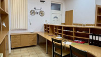 Debrecen, Bem tér, Iroda, irodaházban  