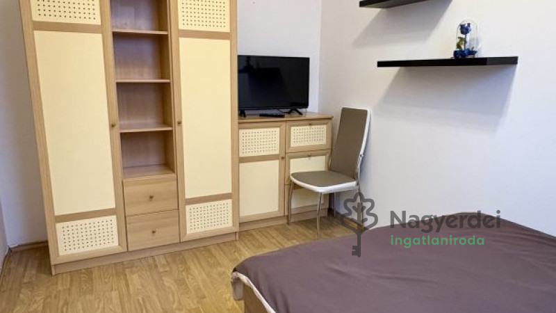 Debrecen, Belváros, Lakás, tégla lakás  
